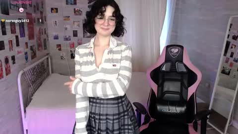Snapshot of jackieapplepie chatting on 06-02-26, 12:07 JackieApplePie online show from 06-02-26, 12:07