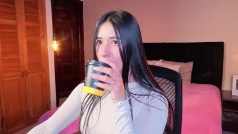 Snapshot of jackiie_ chatting on 06-01-26, 01:02 jackiie_ online show from 06-01-26, 01:02