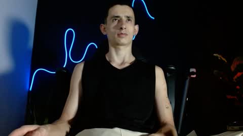 Snapshot of jackk_ho chatting on 03-12-25, 05:13 Jack online show from 03-12-25, 05:13