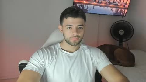 Snapshot of jackpit77 chatting on 12-17-25, 10:32 jackpit77 online show from 12-17-25, 10:32