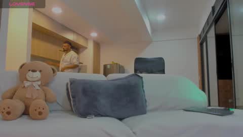 Jackson Wayne online show from 10-10-25, 01:37