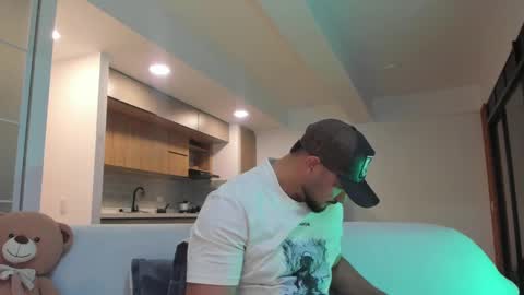 Jackson Wayne online show from 11-17-25, 12:49