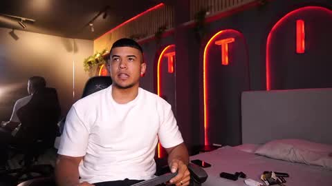 Jackson Bell online show from 04-20-26, 01:14