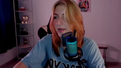 Linda Sofia help me get to 100 thumbs up online show from 01-17-25, 03:23