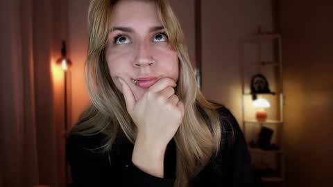 Linda Sofia help me get to 100 thumbs up online show from 03-31-26, 02:02