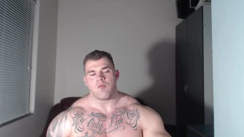 Snapshot of jackyhuge chatting on 12-22-24, 01:55 Jacky online show from 12-22-24, 01:55