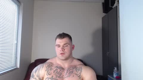 Snapshot of jackyhuge chatting on 01-07-25, 10:54 Jacky online show from 01-07-25, 10:54