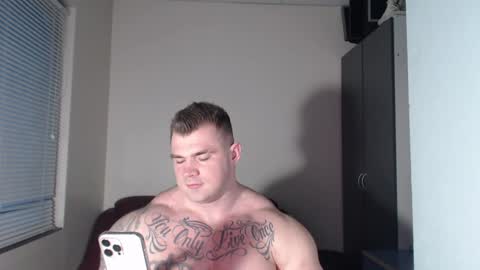 Snapshot of jackyhuge chatting on 01-10-25, 06:53 Jacky online show from 01-10-25, 06:53