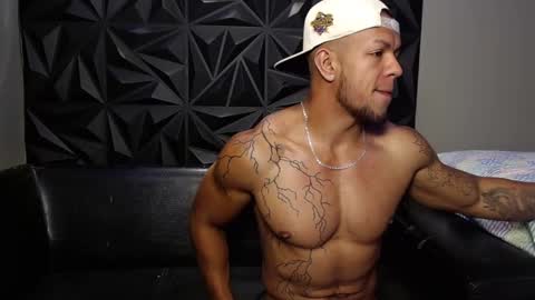 Snapshot of jacob_beckett chatting on 02-22-25, 01:44 Jacob online show from 02-22-25, 01:44