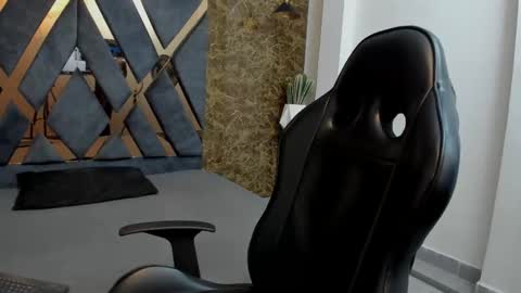 Snapshot of jacob_benelli chatting on 12-17-25, 11:33 Jaco online show from 12-17-25, 11:33