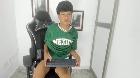 jacob_cum23 online show from 07-10-26, 02:19