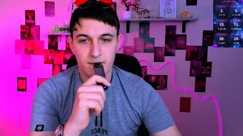 Snapshot of jacob_dark_ chatting on 03-05-26, 09:49 Jacob online show from 03-05-26, 09:49