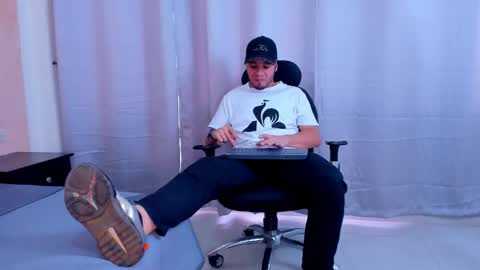 Snapshot of jacob_lewitt chatting on 01-28-25, 07:21 Jacob online show from 01-28-25, 07:21