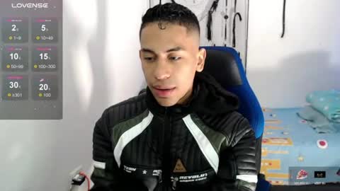 Snapshot of jacob_wolf_xxx chatting on 09-20-25, 04:46 jacob online show from 09-20-25, 04:46