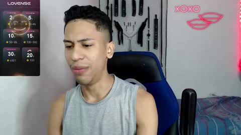 Snapshot of jacob_wolf_xxx chatting on 10-22-25, 11:43 jacob online show from 10-22-25, 11:43