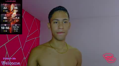 Snapshot of jacob_wolf_xxx chatting on 12-15-25, 01:10 jacob online show from 12-15-25, 01:10