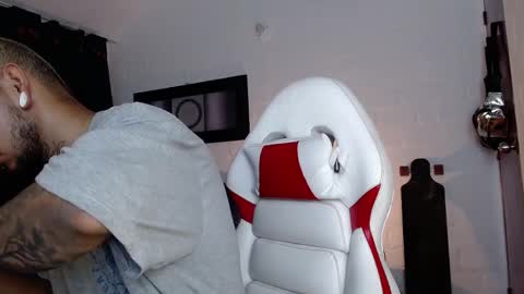 Snapshot of jacob_zane1 chatting on 02-08-25, 04:03 Michael Caicedo online show from 02-08-25, 04:03