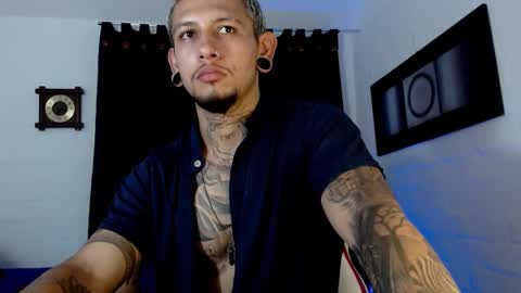 Snapshot of jacob_zane1 chatting on 02-26-25, 04:25 Michael Caicedo online show from 02-26-25, 04:25