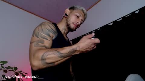 Snapshot of jacob_zane1 chatting on 09-21-25, 02:57 Michael Caicedo online show from 09-21-25, 02:57