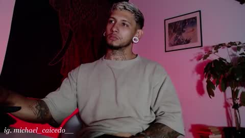 Snapshot of jacob_zane1 chatting on 10-08-25, 02:31 Michael Caicedo online show from 10-08-25, 02:31