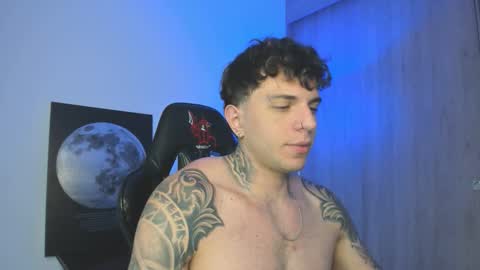 jacobb116 online show from 11-05-25, 01:05