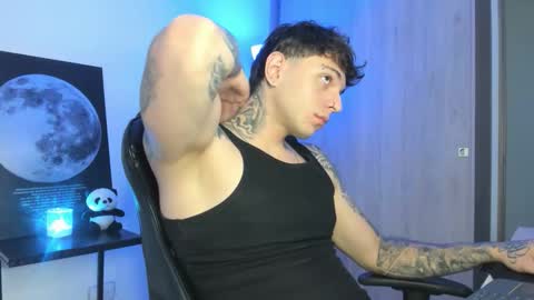 jacobb116 online show from 11-19-25, 01:05