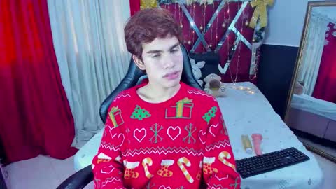 Snapshot of jacobelord chatting on 12-15-25, 01:26 jacobelord online show from 12-15-25, 01:26