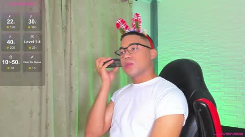Snapshot of jacoboleeh1 chatting on 12-05-24, 08:11 Jacobo Leeh online show from 12-05-24, 08:11