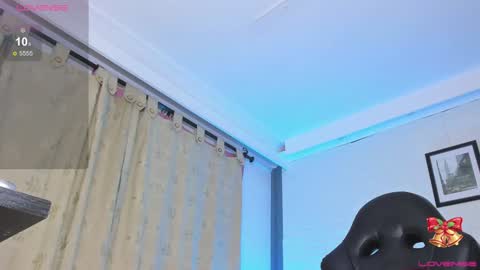 Snapshot of jacoboleeh1 chatting on 12-19-24, 11:50 Jacobo Leeh online show from 12-19-24, 11:50