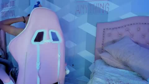 Snapshot of jacobrusso chatting on 12-01-25, 04:39 jacobrusso online show from 12-01-25, 04:39