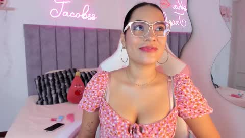 Snapshot of jacobss_gh chatting on 09-15-25, 08:42 JACOBSS online show from 09-15-25, 08:42