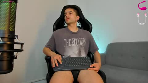 JACOB STONES online show from 11-27-25, 01:18