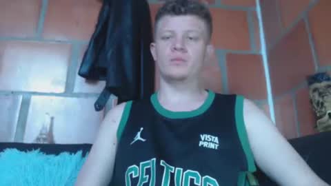 jacobvidal_69 online show from 12-04-25, 09:12