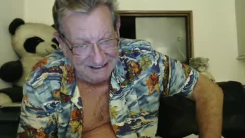 Snapshot of jacques_de_france chatting on 12-22-24, 04:39 Jacques online show from 12-22-24, 04:39