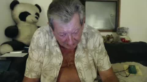 Snapshot of jacques_de_france chatting on 02-21-25, 04:51 Jacques online show from 02-21-25, 04:51