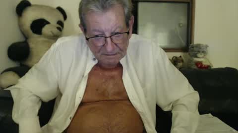 Snapshot of jacques_de_france chatting on 02-22-25, 05:44 Jacques online show from 02-22-25, 05:44