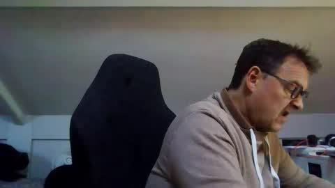 FineAndSimple online show from 10-24-25, 01:29