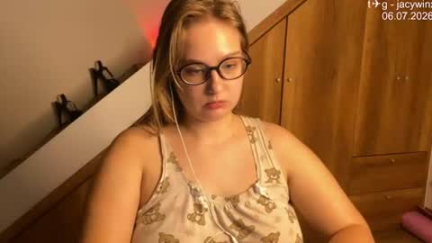 Snapshot of jacywinslat chatting on 07-06-26, 07:16 jacywinslat online show from 07-06-26, 07:16