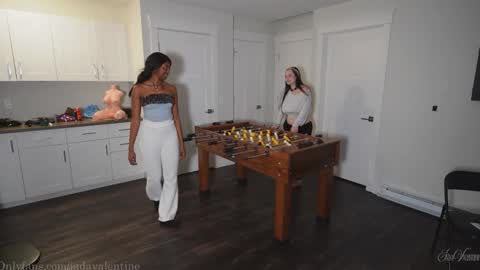 Snapshot of jada_valentine chatting on 11-11-25, 01:44 Jada online show from 11-11-25, 01:44