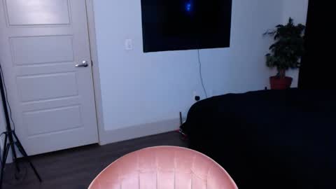 Snapshot of jade1677 chatting on 12-21-25, 07:04 Jade online show from 12-21-25, 07:04