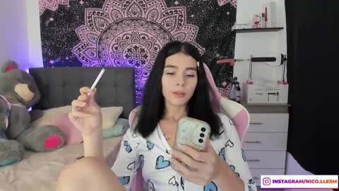Snapshot of jade__weed chatting on 01-13-25, 03:34 online show from 01-13-25, 03:34
