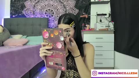 Snapshot of jade__weed chatting on 01-31-25, 10:31 online show from 01-31-25, 10:31