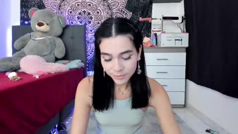 Snapshot of jade__weed chatting on 02-25-25, 04:14 online show from 02-25-25, 04:14