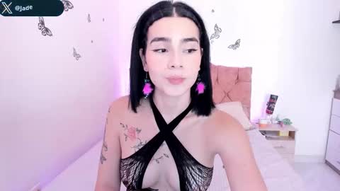 Snapshot of jade__weed chatting on 09-21-25, 11:17 online show from 09-21-25, 11:17