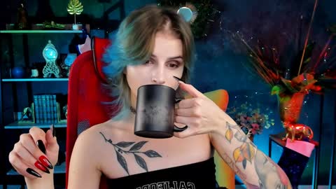 jade_castle online show from 01-10-25, 02:23