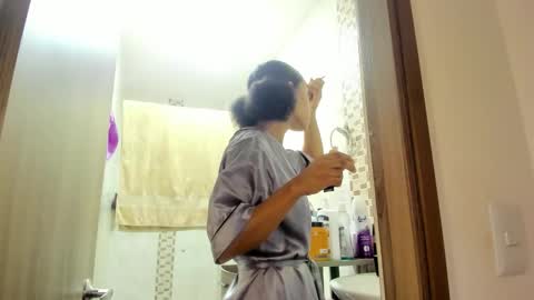 Jade smile online show from 10-22-25, 02:50