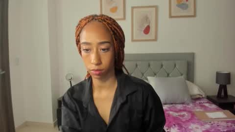 Jade smile online show from 10-30-25, 05:46