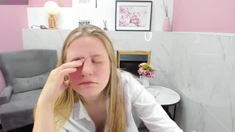 Jade online show from 12-20-24, 02:41