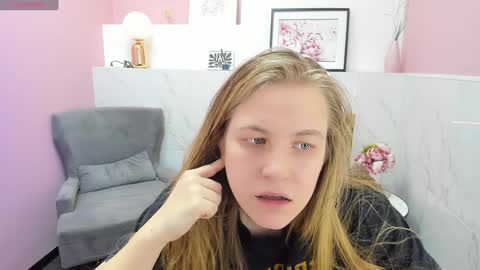 Jade online show from 01-25-25, 09:35