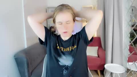 Jade online show from 11-01-25, 01:35